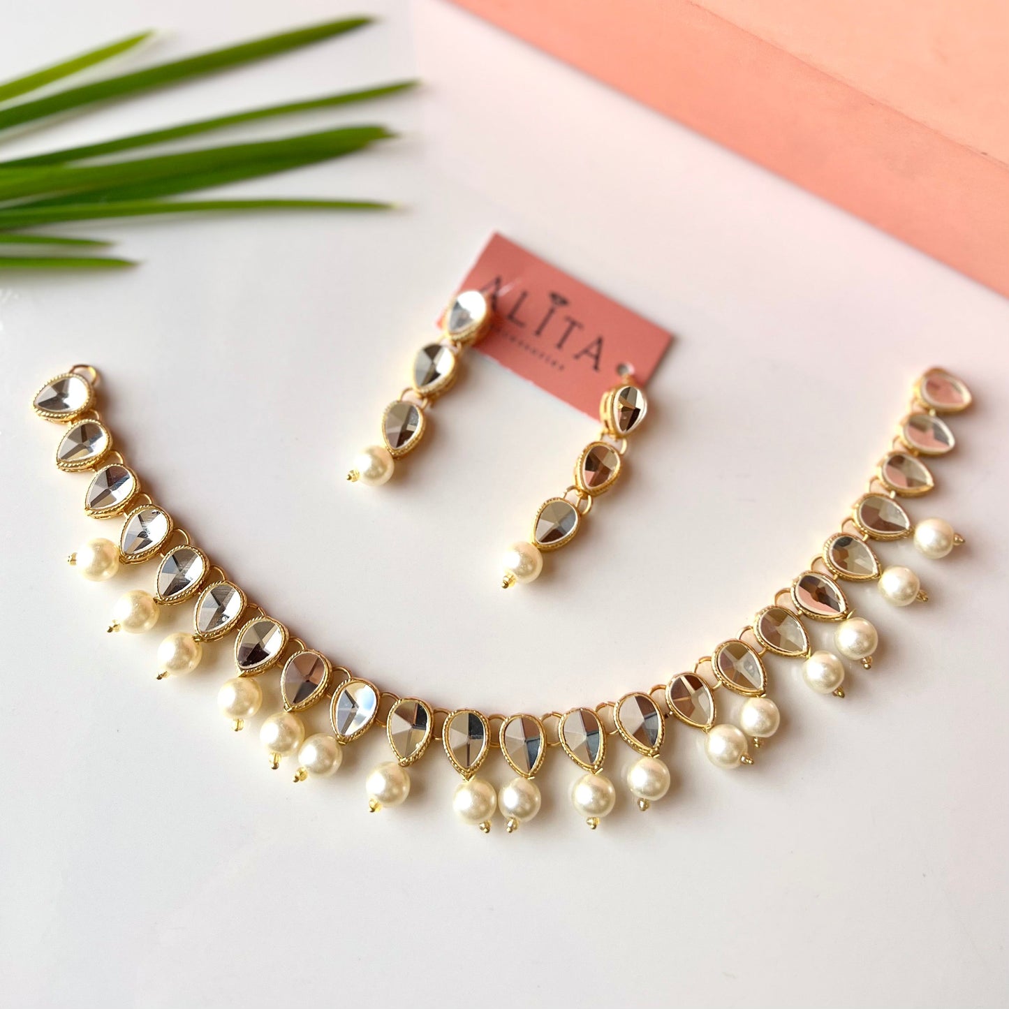 Single Layer Kundan Set (Pearl)