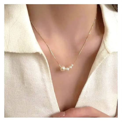 luxury pearl necklce.